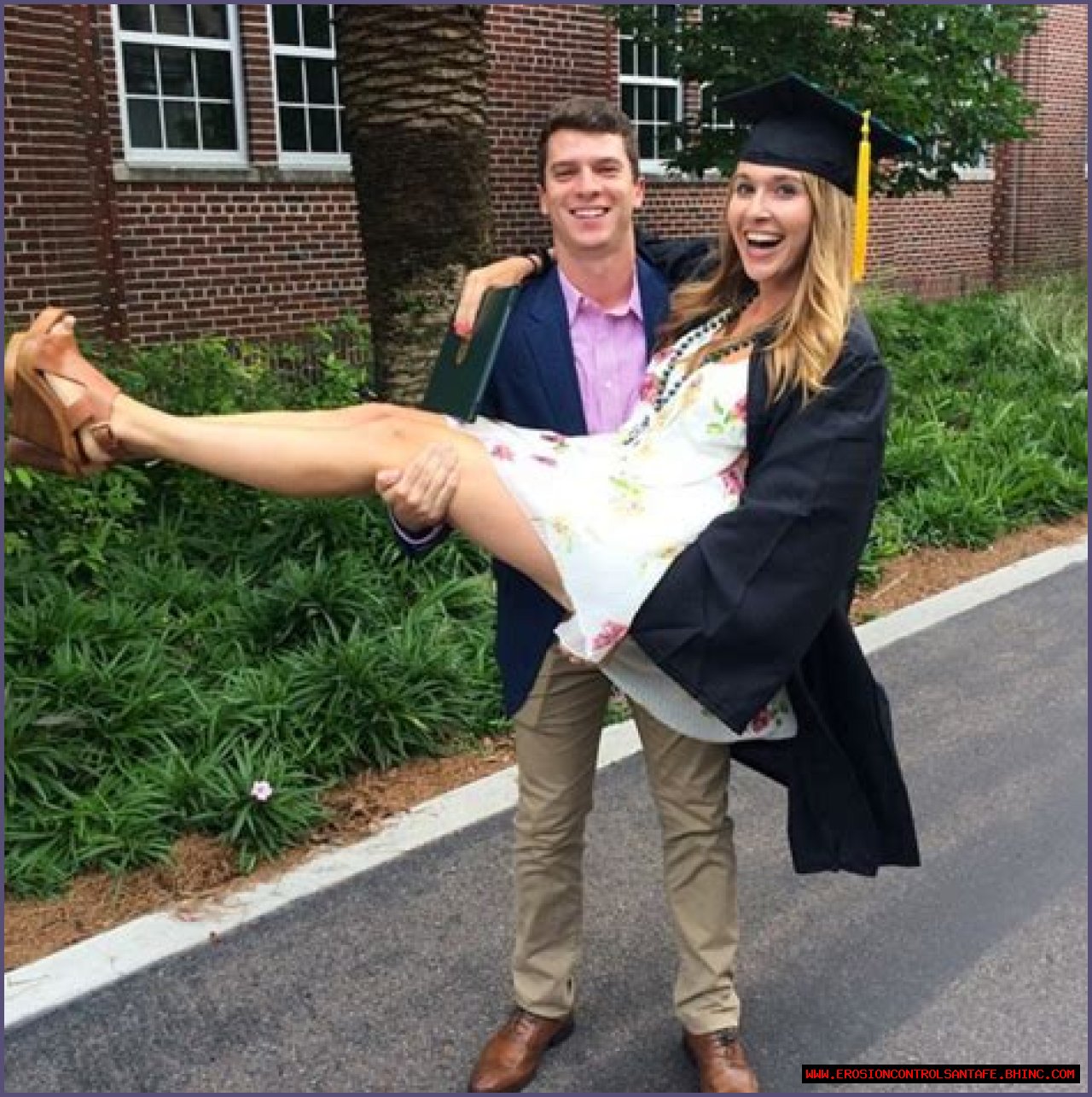  Cairo Santos’ Girlfriend Caitlin Hodes 