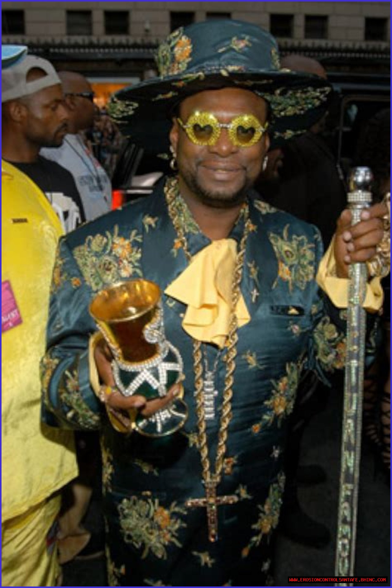 How Much Money Does Bishop Don Magic Juan Make? Latest Bishop Don Magic Juan Net Worth Income Salary
