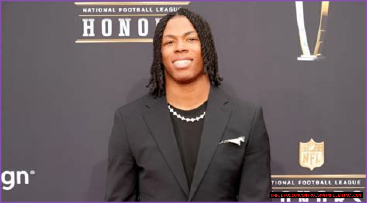 Jahmyr Gibbs Bio, Age, Height, Parents, Net Worth