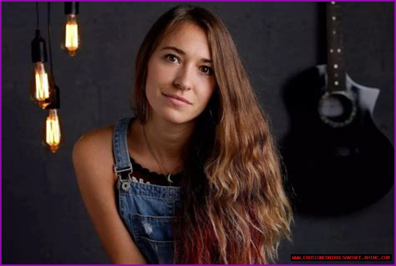 Lauren Daigle Net Worth 2023, Age, Biography, Height, Boyfriend, Family