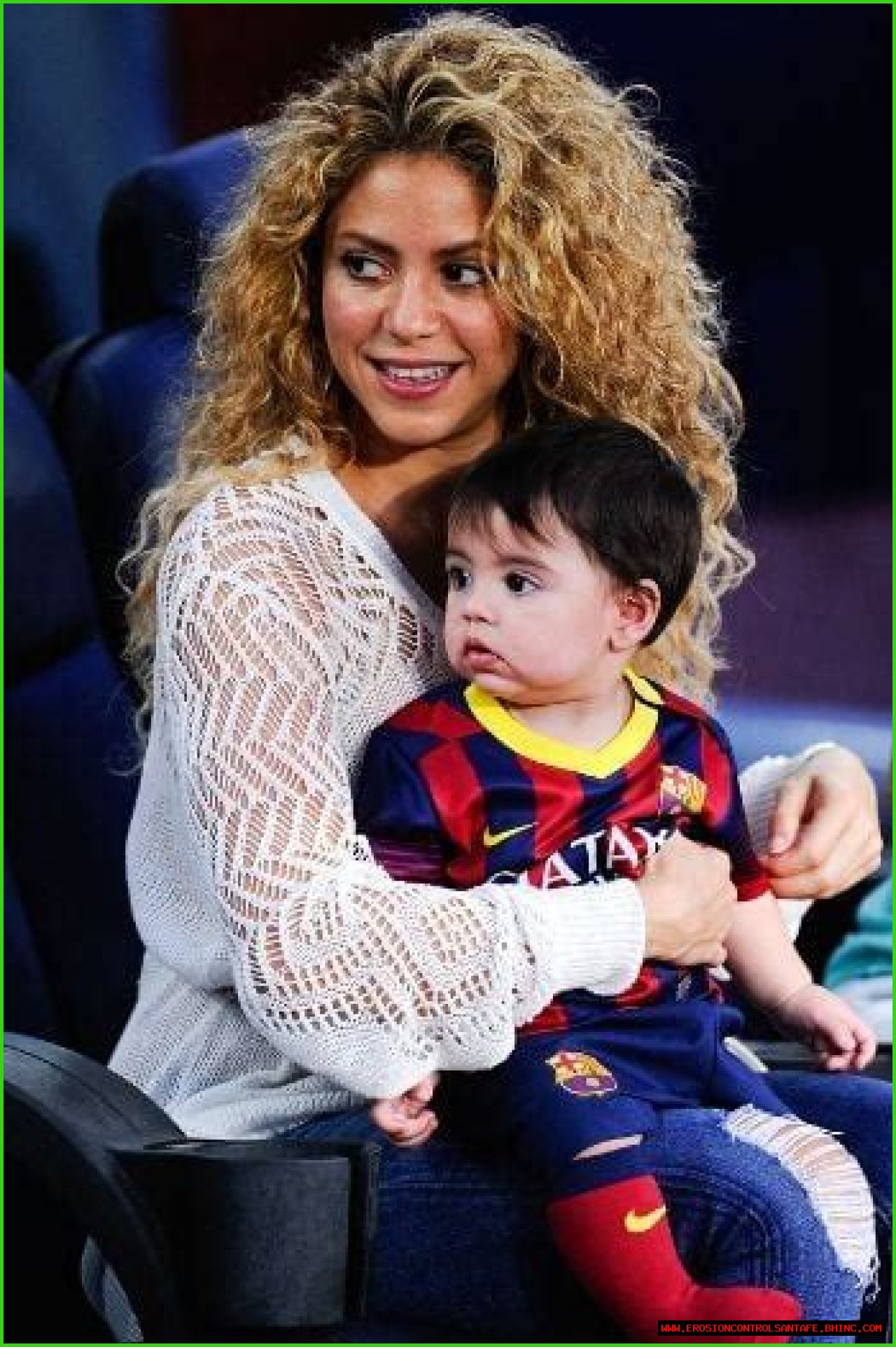 Shakira Height, Age, Boyfriend, Husband, Family, Biography & More » StarsUnfolded